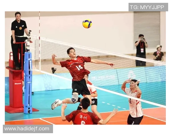 重庆排球队荣登排球团队协作排行榜第三名展现卓越团队精神与实力